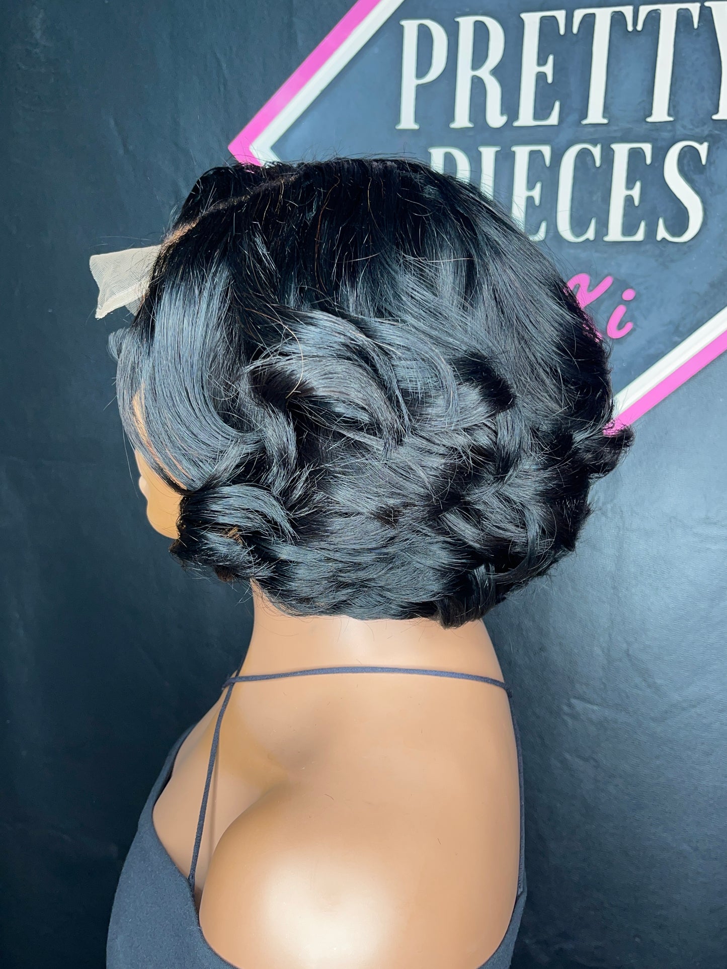 Wavy Bob Unit (Glueless) RTS (Final Sale)