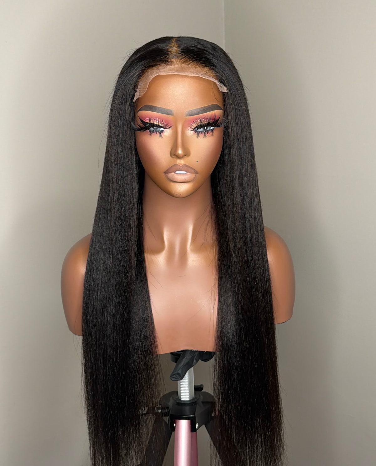 Neesha Natural 22 inch kinky straight closure wig front view
